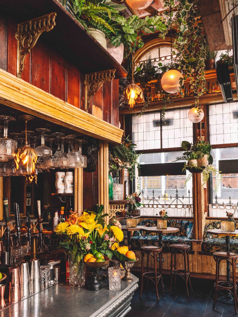 The best gin bar in Bristol, Gin & Juice