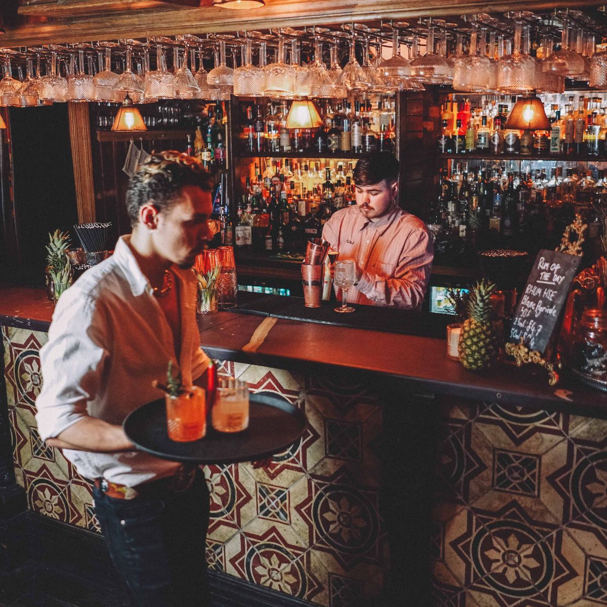 The best gin bars in the land, Gin & Juice