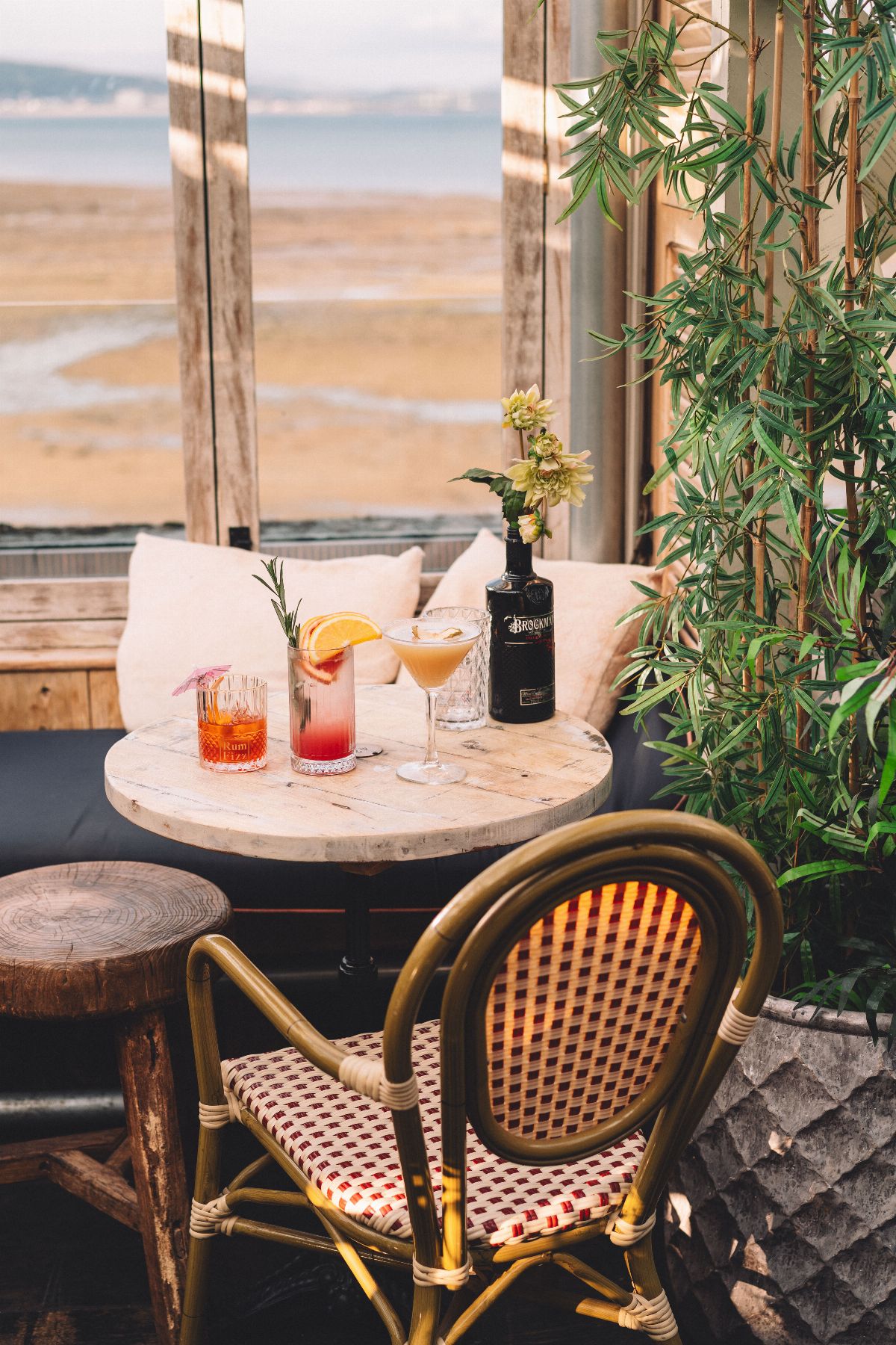 The best gin bar in Mumbles, Gin & Juice