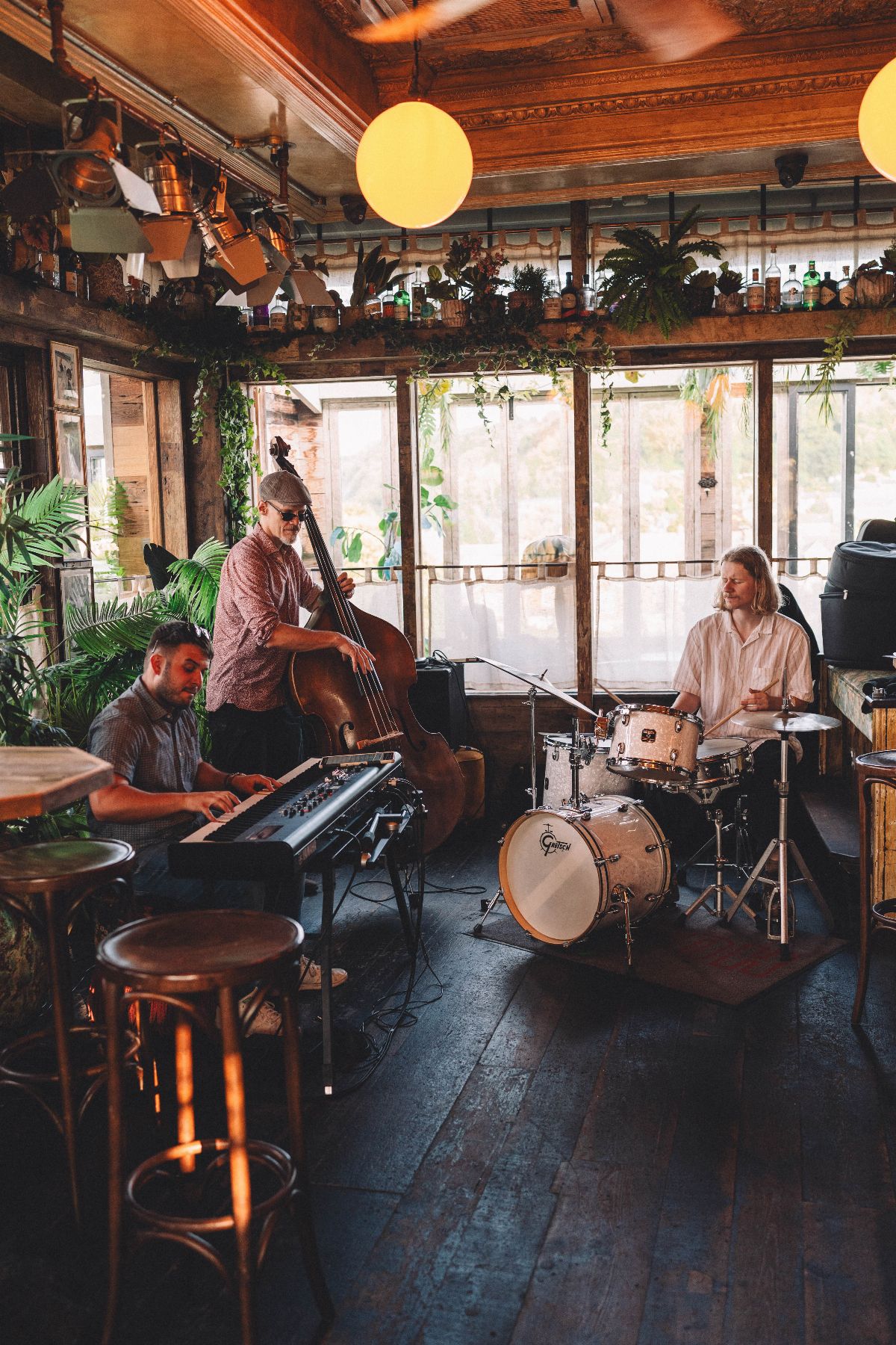 Live Music Every Thursday & Fridays