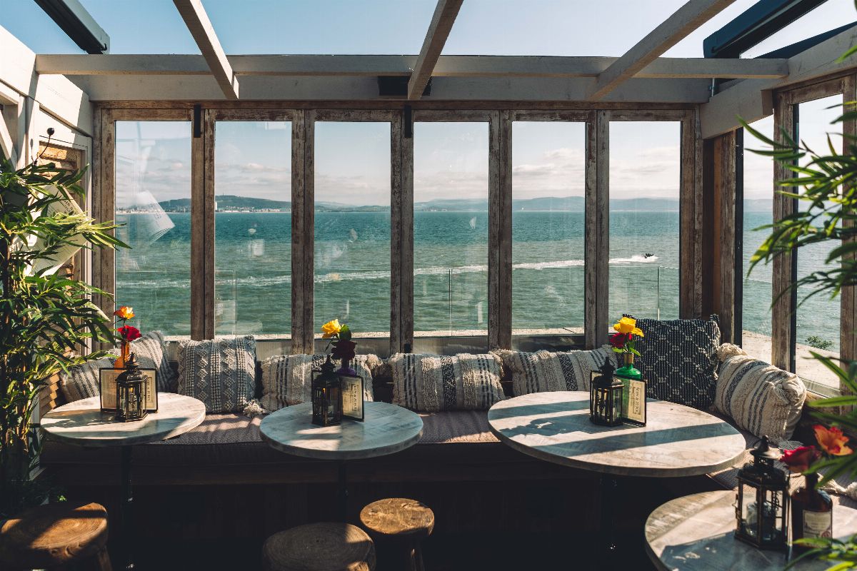 The best gin bar in Mumbles, Gin & Juice